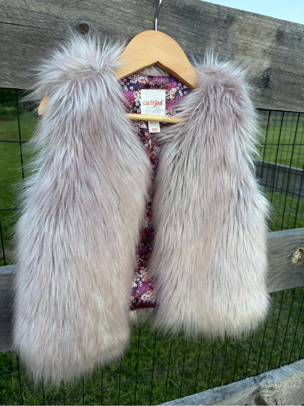 Cat & Jack Dusty Pink Faux Fur Vest with Floral Lining kids Size 7/8